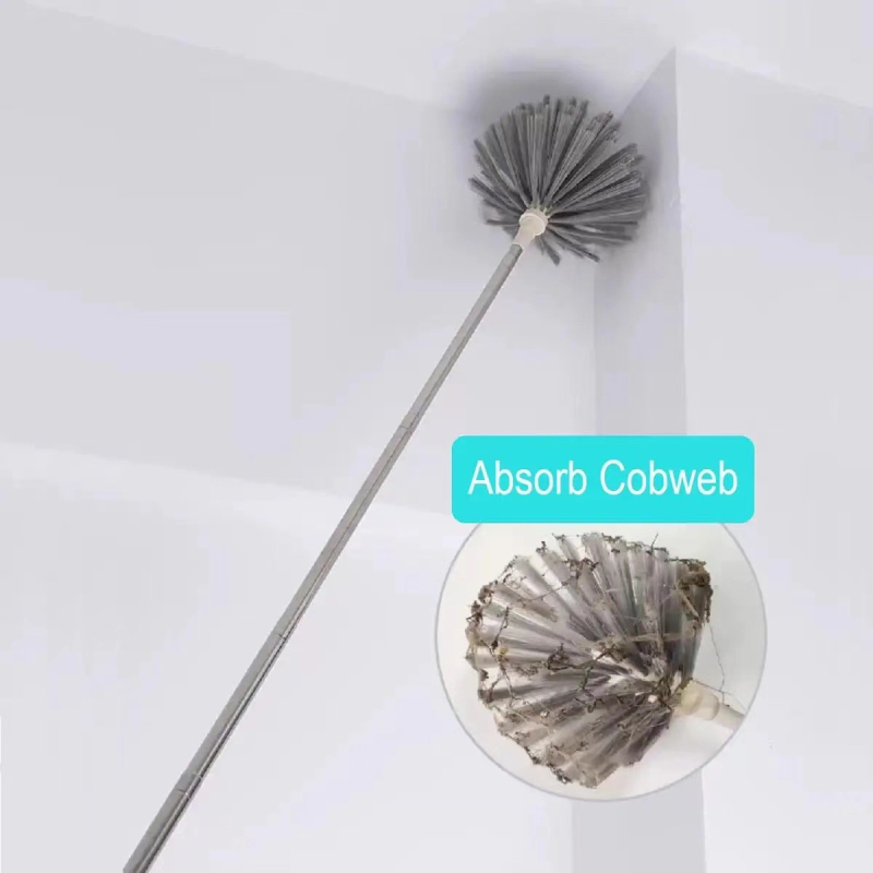 Ištraukiama stogo lubų šluota, voratinklio namų apyvokos reikmuo su kampiniu šepečiu, valonti lubų ventiliatoriaus dulkių surinktuvą, prailginta dulkių siurblio šepečiu