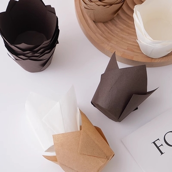 Tulbipaberist tass Amazoni kuummüügis olev koogihoidja leegi tass muffinikoogi küpsetamiseks mõeldud õlikindel paberihoidja tehase hulgimüük