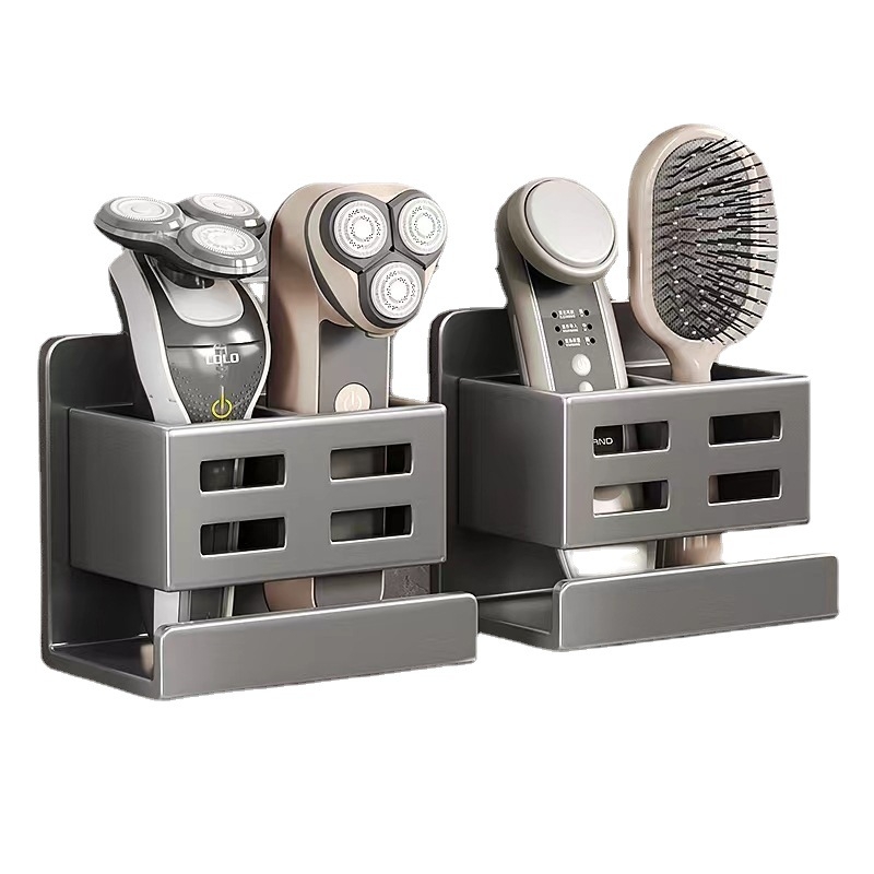 Vonios kambario šukų lentynėlė, tualetas be skylių, prie sienos tvirtinamas tualetas, kosmetinis skustuvas, dantų šepetėlis, dantų pastos laikymo cilindras