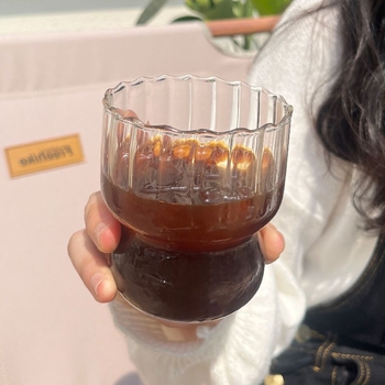 Kūrybingas buitinis putlus puodelis su vertikaliomis juostelėmis, pumpurų raštas, didelis borosilikatas, aukštos vertės kavos puodelis, stiklinis vandens puodelis, mini arbatos puodelis