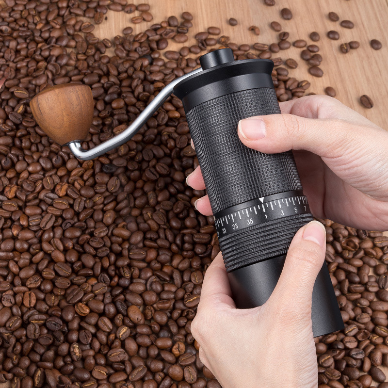 Išorinis rankinis kavos pupelių malimo aparatas Itališkas rankinis malūnas buitinis rankinis kavos pupelių malimo aparatas