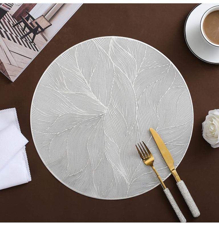 Pārrobežu karsti pārdodams ziedu PVC karstās štancēšanas rietumu galda paklājiņš mazgājams eļļas necaurlaidīgs izolācijas paklājiņš skandināvu stila mājas galda paklājiņš