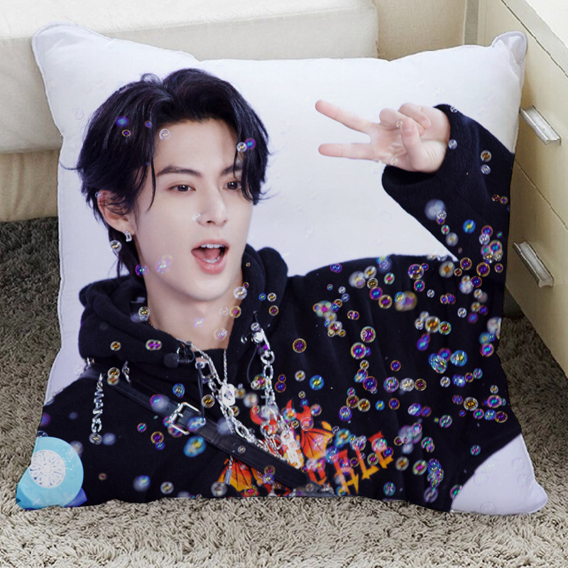 Wang Hedi kaimynystėje bus pagaminta rytietiška Qingcang Yu Shuxin maža orchidėjų lėlė, kūrybinga dovanų pagalvėlė