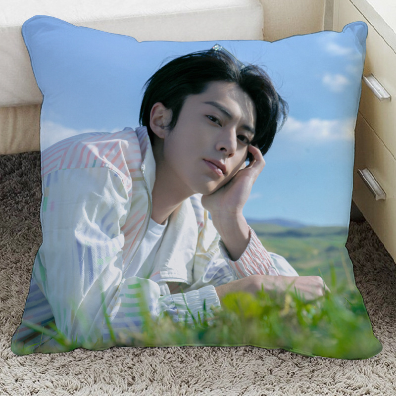 Wang Hedi kaimynystėje bus pagaminta rytietiška Qingcang Yu Shuxin maža orchidėjų lėlė, kūrybinga dovanų pagalvėlė