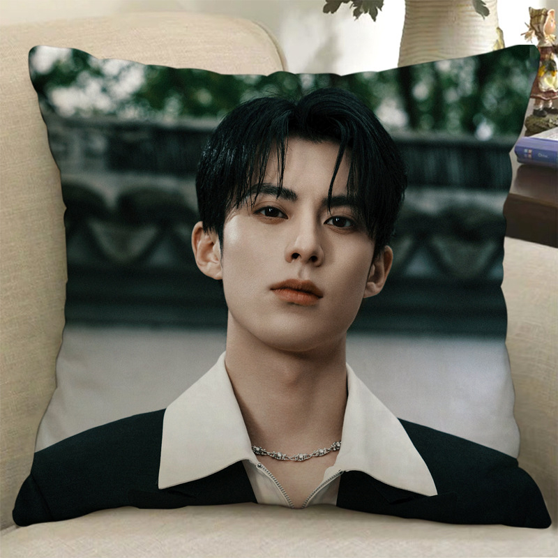 Wang Hedi kaimynystėje bus pagaminta rytietiška Qingcang Yu Shuxin maža orchidėjų lėlė, kūrybinga dovanų pagalvėlė