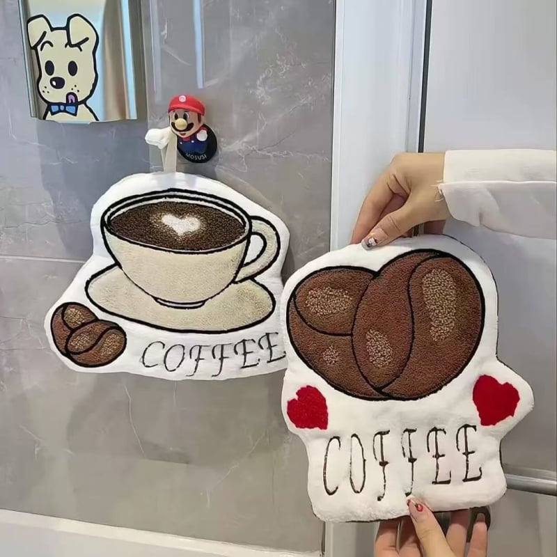 Nosinaitė, rankšluostis, pakabinamas virtuvės šviestuvas, prabangus tualetas, vaikiškas sugeriantis rankšluostis, drėgnas ir sausas