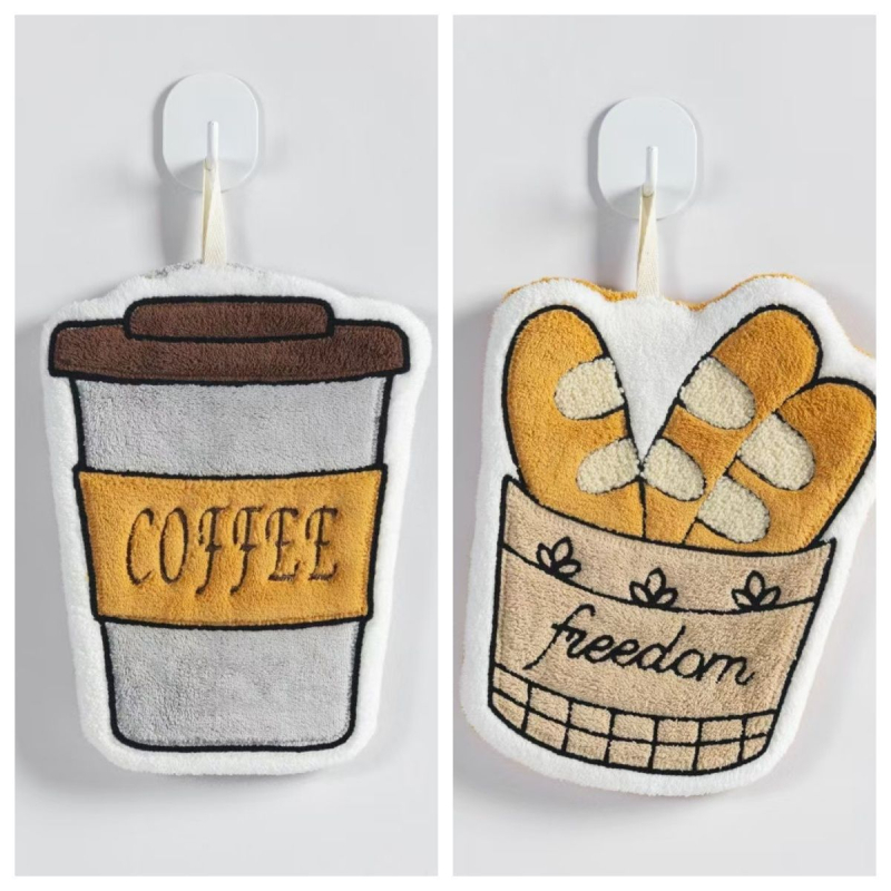 Nosinaitė, rankšluostis, pakabinamas virtuvės šviestuvas, prabangus tualetas, vaikiškas sugeriantis rankšluostis, drėgnas ir sausas