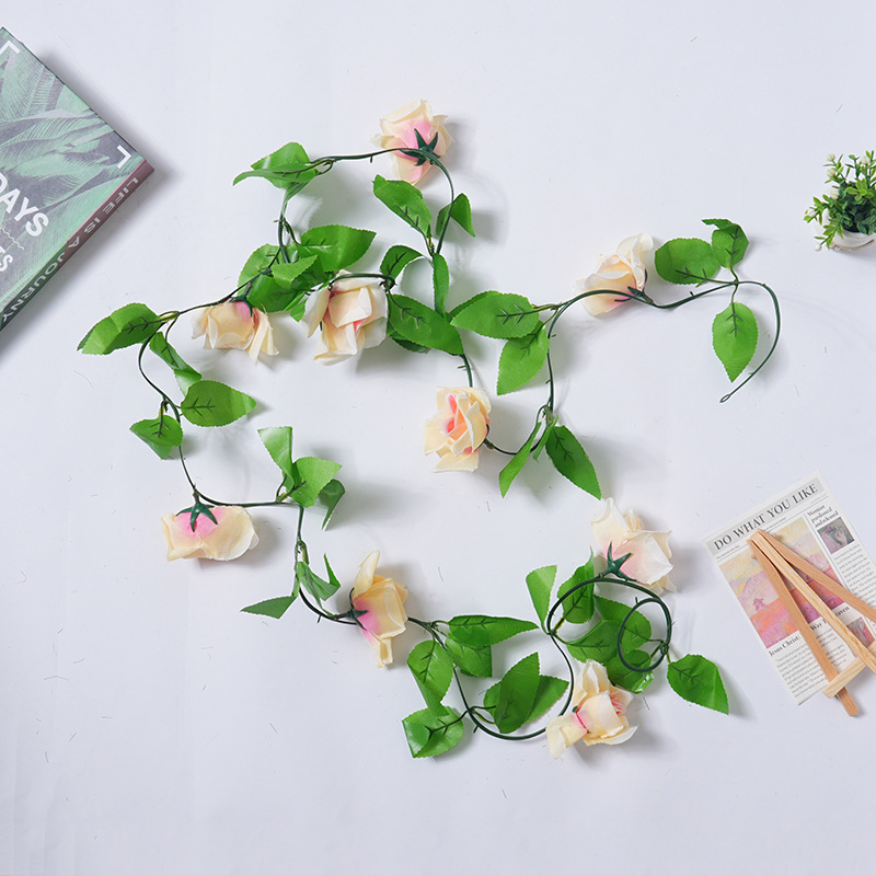 Imitacinės gėlės vynmedis, rožės, rotango, vestuvių interjero dekoravimas, vamzdžių vyniojimas, bijūnų gėlių juostelės, imitacinės gėlės, lubos, dirbtinė gėlė vynmedis