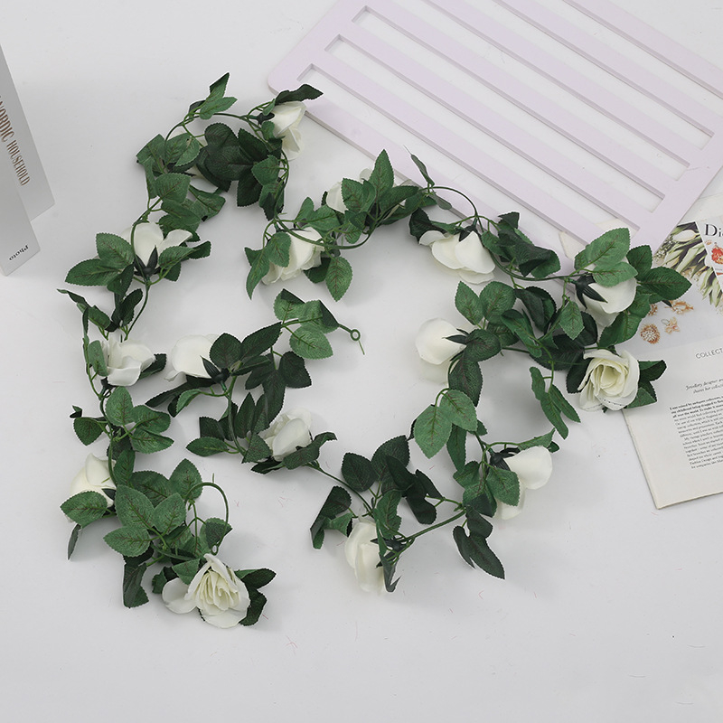 Imitacinės gėlės vynmedis, rožės, rotango, vestuvių interjero dekoravimas, vamzdžių vyniojimas, bijūnų gėlių juostelės, imitacinės gėlės, lubos, dirbtinė gėlė vynmedis