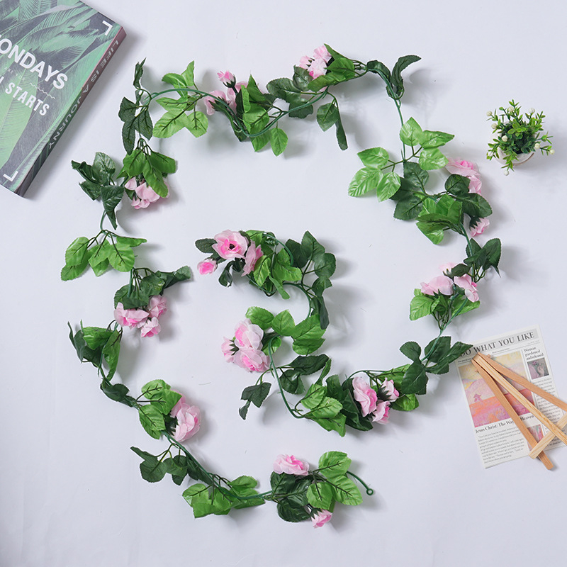 Imitacinės gėlės vynmedis, rožės, rotango, vestuvių interjero dekoravimas, vamzdžių vyniojimas, bijūnų gėlių juostelės, imitacinės gėlės, lubos, dirbtinė gėlė vynmedis