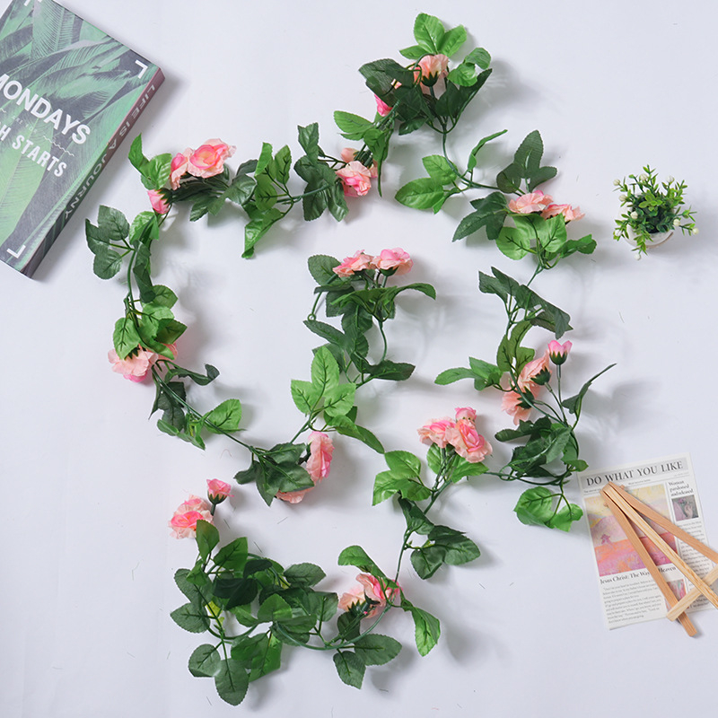 Imitacinės gėlės vynmedis, rožės, rotango, vestuvių interjero dekoravimas, vamzdžių vyniojimas, bijūnų gėlių juostelės, imitacinės gėlės, lubos, dirbtinė gėlė vynmedis