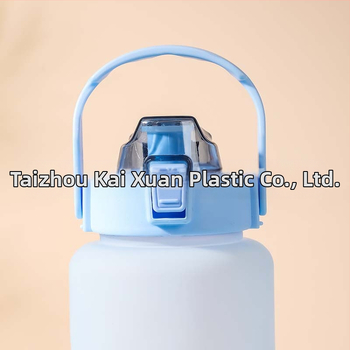 Interneto įžymybių plastikinis vandens puodelis, kosminis puodelis, paprastas mielas triušio gradiento matinis didelės talpos puodelių rinkinys, vandens puodelis