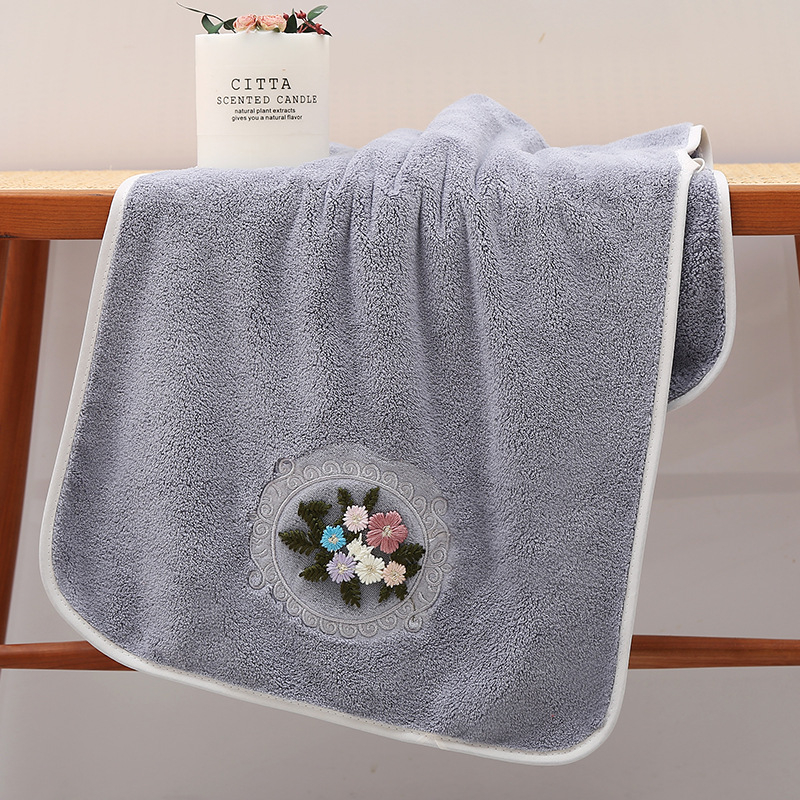 Lilledega tikandiga rätik lihtne pehme imav rätik tehase hulgimüük paar pehme mugav täiskasvanute näorätik