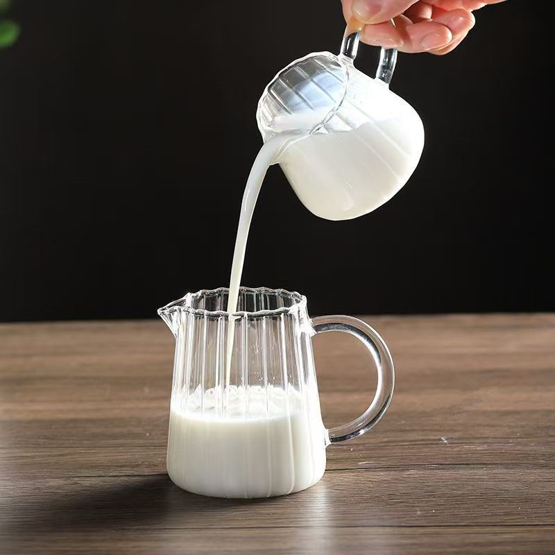 Arbatos kavinės grožio mini pieno puodas su smailiu mažu pieno puodu kavos stiklinis pieno puodas su rankena, pilamas pieno puodas, sirupas ir pieno puodelis