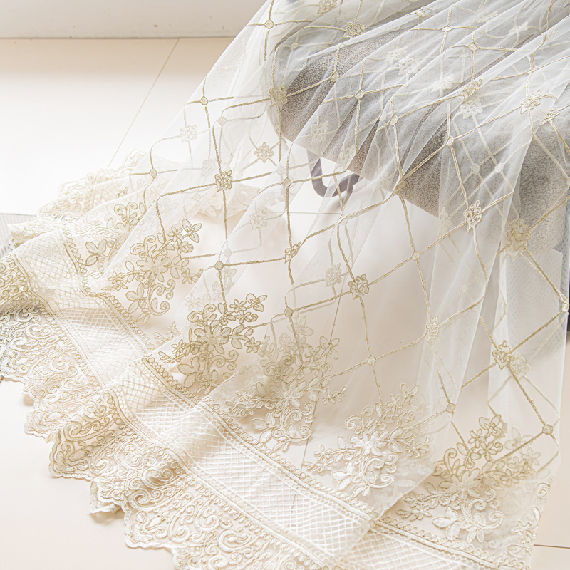 Sandėlyje yra siuvinėta marlės užuolaida iš tarpvalstybinio audinio, amerikietiško europietiško stiliaus, permatoma marlės užuolaida, „Amazon“ marokietiška užuolaida.