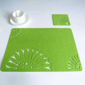 Ristkülikukujulised vildist lauaalused, vildist joogialused, õõnsad mitmevärvilised vildist lauaalused, lääneliku stiiliga luksuslikud söögialused, taldrikute ja kausside alused, laualinad