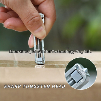 Kompaktiškas titano daugiafunkcis įrankis Kompaktiškas cinko ir aliuminio daugiafunkcis peilis, kuris nenaudojamas