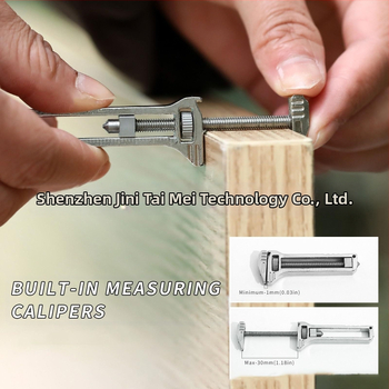 Kompaktiškas titano daugiafunkcis įrankis Kompaktiškas cinko ir aliuminio daugiafunkcis peilis, kuris nenaudojamas