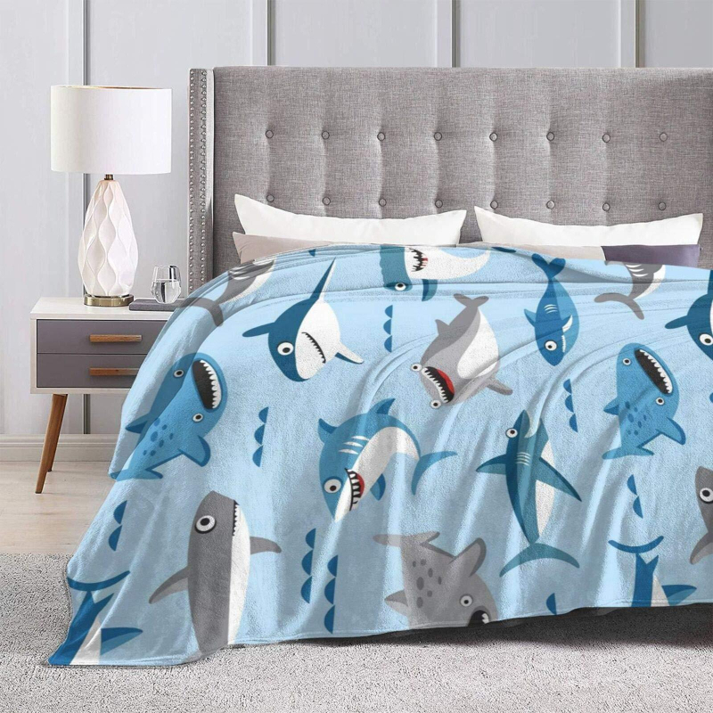 Animacinių filmukų ryklio rašto flanelinė antklodė, skaitmeninė spauda, nešiojama minkšta antklodė, tarpvalstybiniai „Amazon“ gamyklos tiesioginiai pardavimai