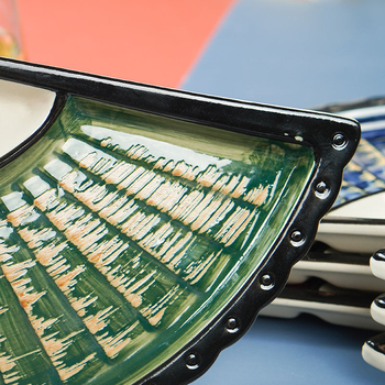 Interneti tähistaja pelmeenitaldrik äädikaga, loominguline keraamiline dielektriline taldrik, Jaapani käsitsi maalitud sushitaldrik, lehvikukujuline suupistetaldrik