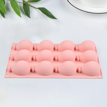 12 novih silikonskih kalupa za pečenje grickalica, ravnomjerne kvalitete, uvjereni smo da su otporni na visoke temperature i lako se čiste.