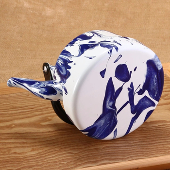 Laumžirgio emalio formos ledo gėlės senovinis varpelio formos puodas su emaliu ir juodu plieniniu rankena, rašalinis, baltas pikniko formos arbatinukas su atvira ugnimi