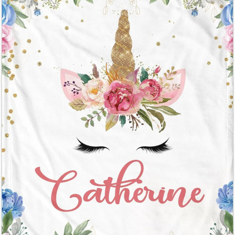 Personaalne nimega tekk armas koomiksiloomamustriga flanelltekk vastsündinu kingituseks, pehme ja mugav