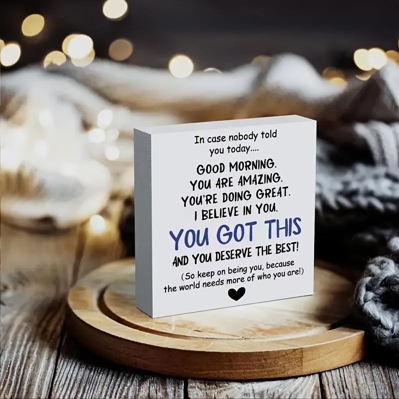 Įkvepiančios širdies formos putplasčio PVC darbalaukio dekoracijos 3,96 colio – „Labas rytas, tu šaunus“ ir kita