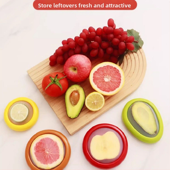 Köögis läbipaistva kile säilituskarbi külmkapi puu- ja köögiviljade pooleks lõigatud sügavkülmiku hoiukarp köögiviljade hoiukasti hulgimüük