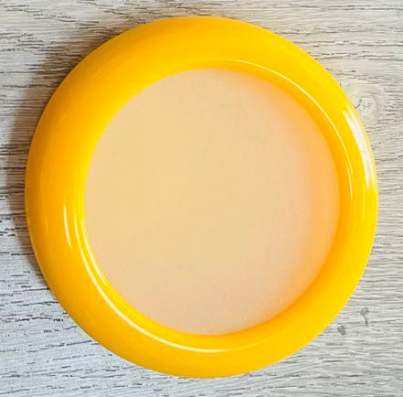 Köögis läbipaistva kile säilituskarbi külmkapi puu- ja köögiviljade pooleks lõigatud sügavkülmiku hoiukarp köögiviljade hoiukasti hulgimüük