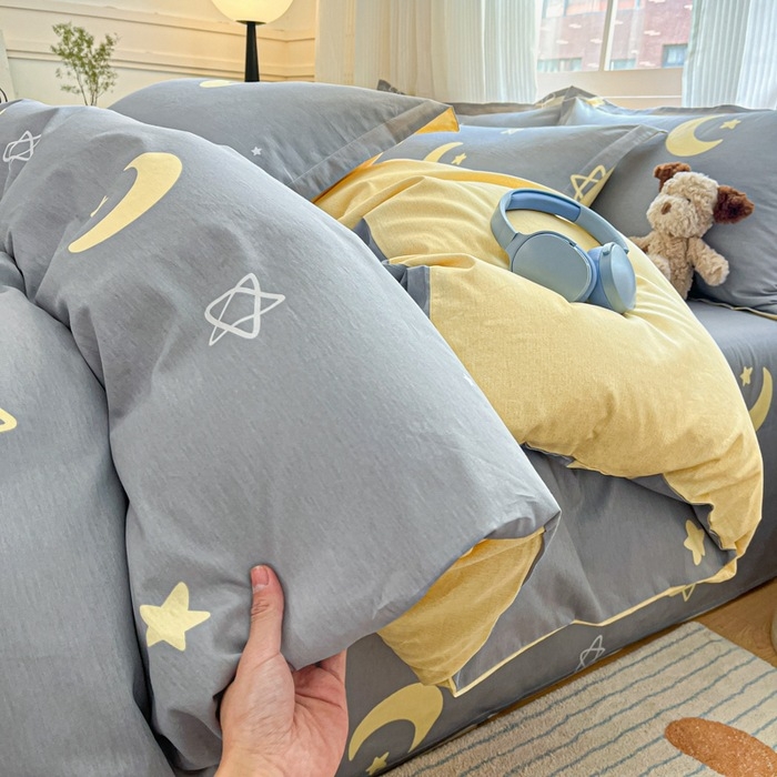 Šviežia 60 medvilnės keturių dalių medvilninė trijų dalių patalynė, nauja „Four Seasons“ didelio tankio paklodė su guma, skirta studentų bendrabučiui.