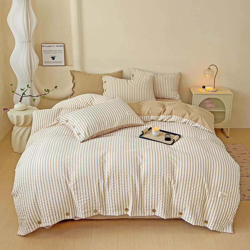 Japoniško stiliaus nemagintų sagų stiliaus skalbtos medvilnės keturių dalių lovos komplektas su dryžuotu lovatiesės užvalkalu, paklodė, studentų bendrabučio paprastas trijų dalių komplektas