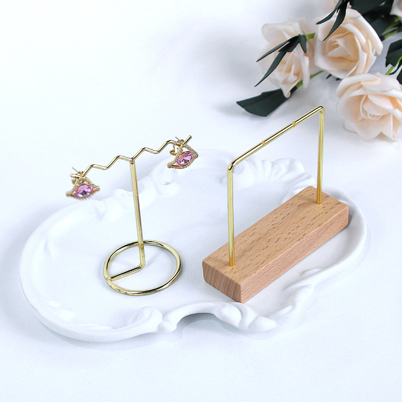 Piiriülene kohapealne loominguline kuldvaigust ehtealuse rekvisiidid sõrmuskõrvarõngad kaelakee käevõru ehete vitriin