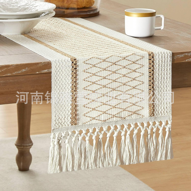 „Amazon“ stalo vėliavėlė, medvilnės ir lino juostelėmis, susiūta dviejų spalvų austais kutais, be pastoracinės kaimiškos staltiesės gamintojų tiekiama