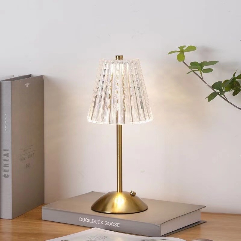 Vrhunska stolna lampa za spavaću sobu, noćna lampa, luksuzna noćna lampa za glavnu spavaću sobu, punjiva noćna lampa, kristalna retro atmosferska lampa