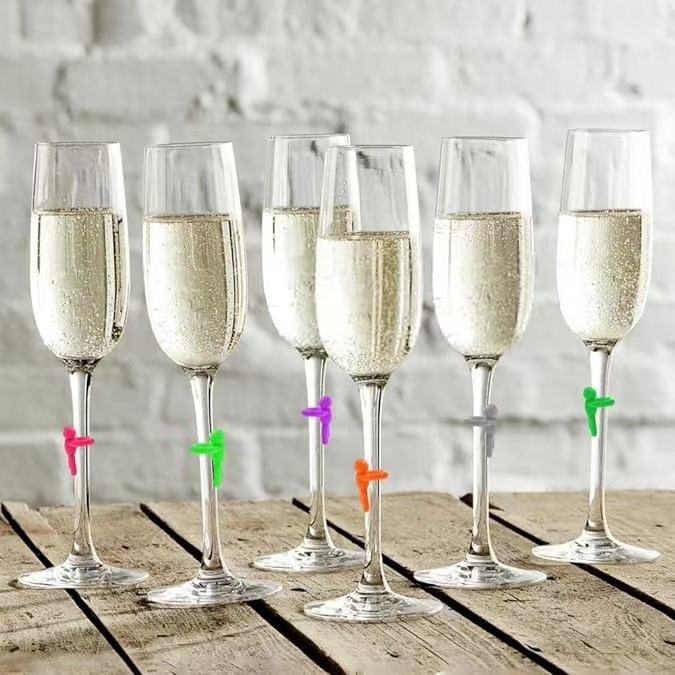 Taurės skiriamasis žymeklis Lipdukas Kūrybinis taurės žymeklis Vyno taurės žymeklis Identifikavimo logotipas Šventės etiketė Raudonojo vyno taurė Mielas