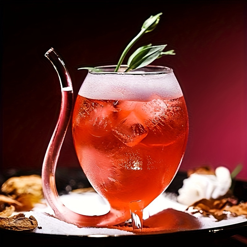 Radoša vampīra šāviena glāze Ziemeļvalstu stila piesūcekņa molekulārā kokteiļa glāze ar snīpi vīna glāze