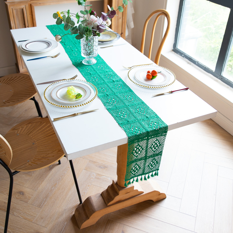 Tarpvalstybinė austa stalo vėliavėlė, šoninė spintelė, knygų lentyna, televizoriaus spintelės užvalkalas, medžiaginis stalo kilimėlis, tuščiavidurė „Amazon Homestay“ staltiesė, universalus užvalkalas, rankšluostis