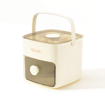 Paspauskite silikoninį ledo kubelį, ledo rutulį, plastikinę nešiojamą ledo dėžę, didelės talpos šaldytuvą, užšaldytą ledą, ledo kubelio formą