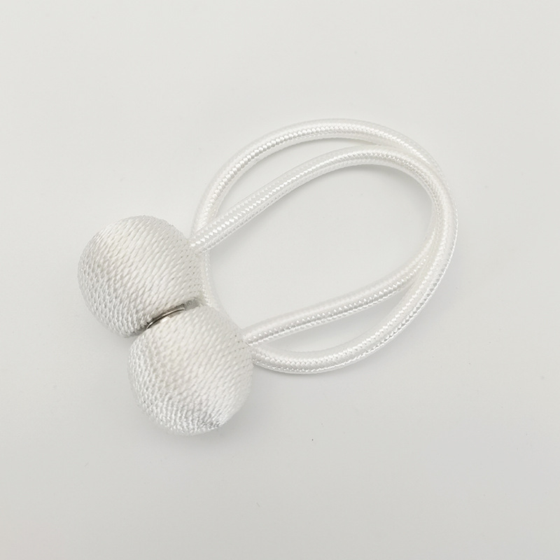 Tiesioginis gamyklinis tiekimas. Užuolaidų magnetinė sagtis be perforatorių. Kūrybinga, paprasta, universali užuolaidų ausinių magnetinė sagtis. Užuolaidų sagtis.