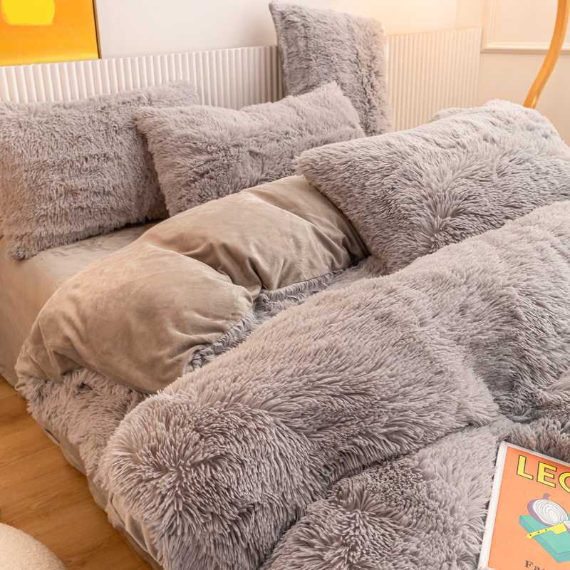 Keturių dalių pliušinis komplektas iš krištolo aksomo, šilta rudens ir žiemos paklodė, audinės aksomo antklodės užvalkalas, tinklelis, raudoni sprogimai