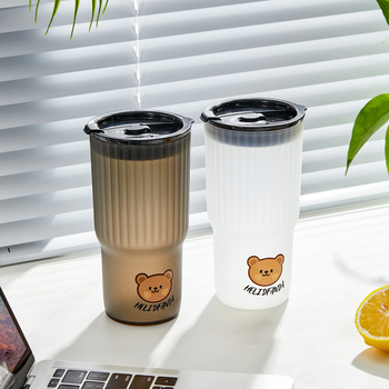 Grynasis raudonas kavos pienas arbata sultys pienas nešiojamas geriamasis puodelis studentas kūrybingas plastikinis dvigubas geriamojo šiaudelio puodelis vanduo Puodelis