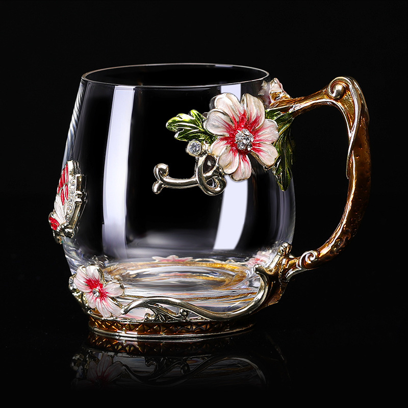 Hulgimüük emailiga tass uue stiili daamide kõrge väärtusega majapidamislilledega teetass tipptasemel kontorisse peen veetass õpetajale