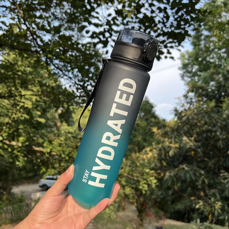 Határokon átnyúló Amazon 32oz színátmenetes, egyrétegű, közvetlen ivóvíz sportvíz pohár nagy kapacitású fogantyúval, visszapattanó fedéllel, hordozható mérleggel