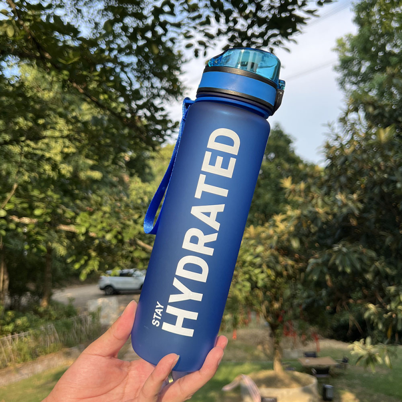 Tarpvalstybinis „Amazon“ 32oz gradientinis vieno sluoksnio tiesioginio geriamojo vandens puodelis sportui, didelės talpos rankenos atšokimo dangtelis su nešiojamu svarstyklėmis