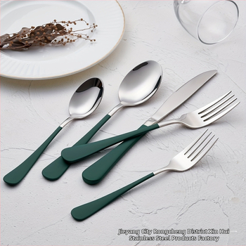 Tehase hulgimüügi roostevabast terasest värvinuga, kahvel ja lusikas viiest osast koosnev lauanõud majapidamis-, hotelli- ja restorani lääne toidu kaasaskantavatele lauanõudele