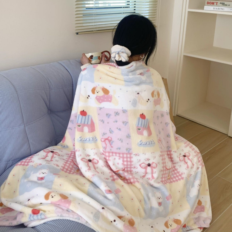 Paksendatud koomiksipiimafliisist tekk Sügis- ja talvine paksendatud faleirongitekk Vaba aja diivanitekk Uinakute tekk Piiriülene tekk