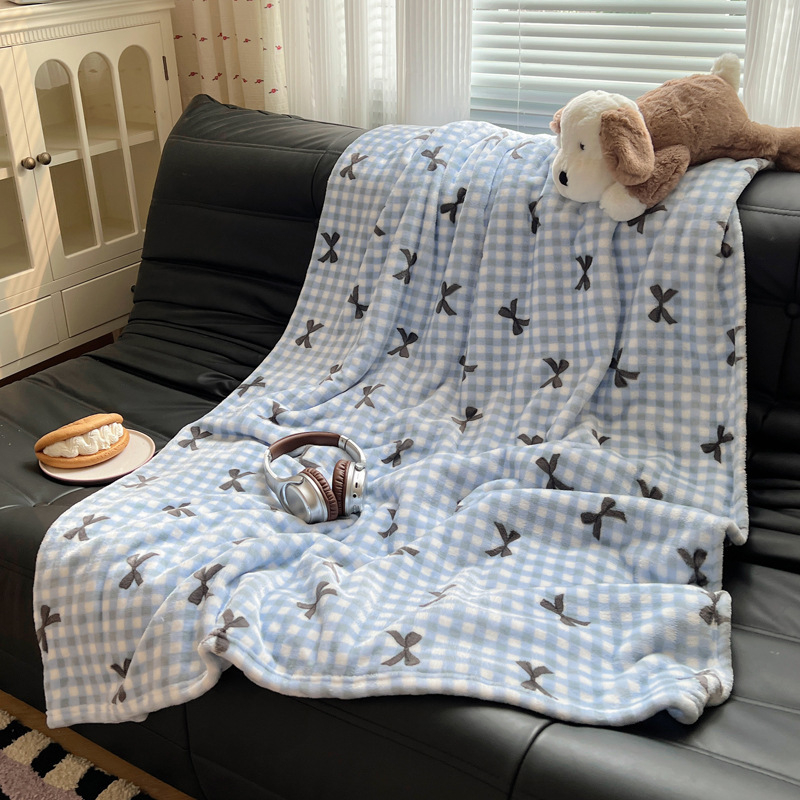 Paksendatud koomiksipiimafliisist tekk Sügis- ja talvine paksendatud faleirongitekk Vaba aja diivanitekk Uinakute tekk Piiriülene tekk