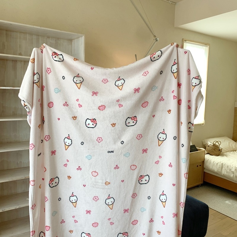 Paksendatud koomiksipiimafliisist tekk Sügis- ja talvine paksendatud faleirongitekk Vaba aja diivanitekk Uinakute tekk Piiriülene tekk