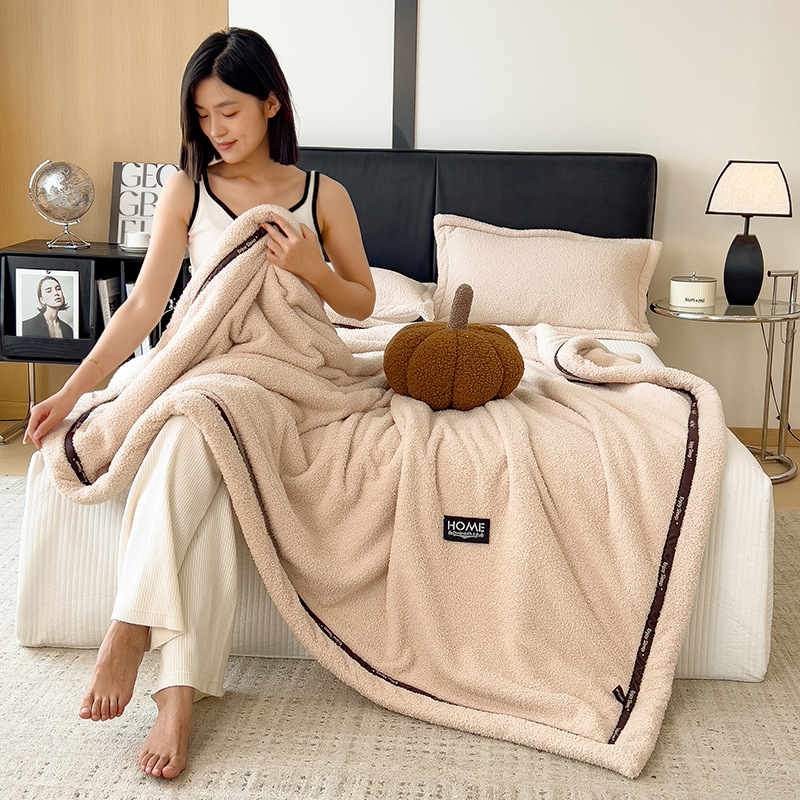 # Naujas vienspalvis pusinis flisinis apklotas, sustorintas šiltas žieminis buitinis apklotas, dvigubas vienvietis žieminis trijų dalių komplektas